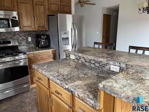 330 Lisa Cir, Tea, SD 57064 photo 11