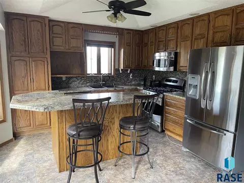 330 Lisa Cir, Tea, SD 57064 photo 8
