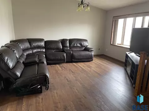 330 Lisa Cir, Tea, SD 57064 photo 6