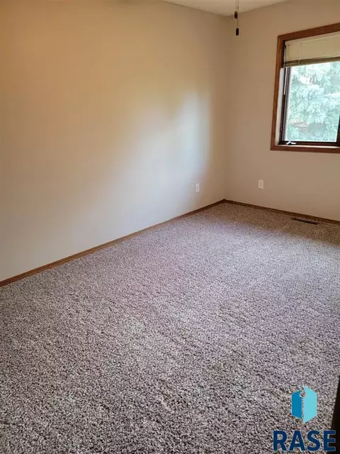 330 Lisa Cir, Tea, SD 57064 photo 17