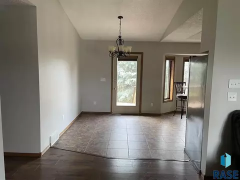 330 Lisa Cir, Tea, SD 57064 photo 7