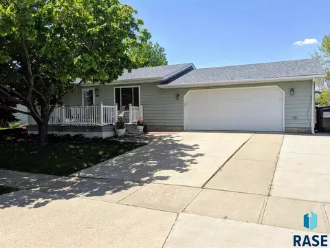 601 N Rose Ave, Tea, SD 57064 photo 1