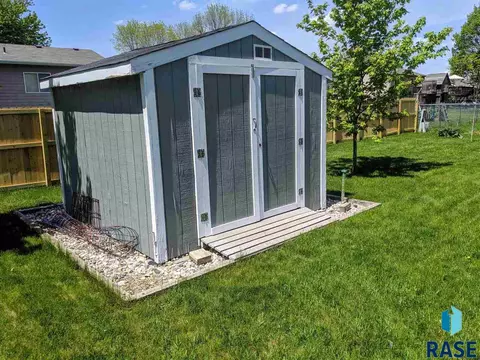 601 N Rose Ave, Tea, SD 57064 photo 17