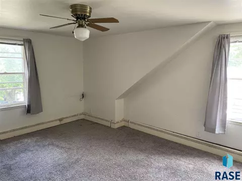 821 S Willow Ave, Sioux Falls, SD 57104 photo 10