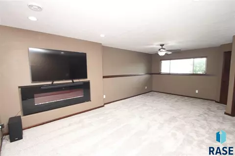 5705 S Culbert Ave, Sioux Falls, SD 57106 photo 10