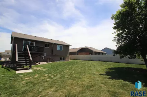 5705 S Culbert Ave, Sioux Falls, SD 57106 photo 16