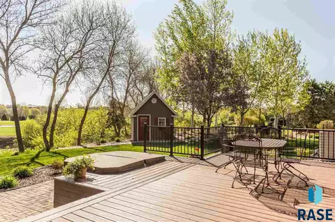 1620 E Rushmore Dr, Brandon, SD 57005 photo 6