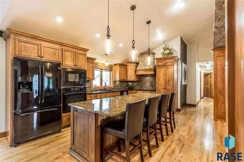 1620 E Rushmore Dr, Brandon, SD 57005 photo 15
