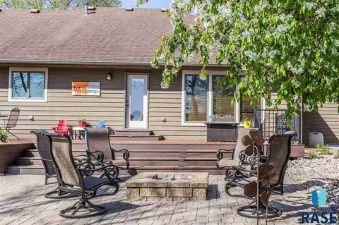 1620 E Rushmore Dr, Brandon, SD 57005 photo 7
