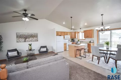 1400 E 68th St N, Sioux Falls, SD 57104 photo 5