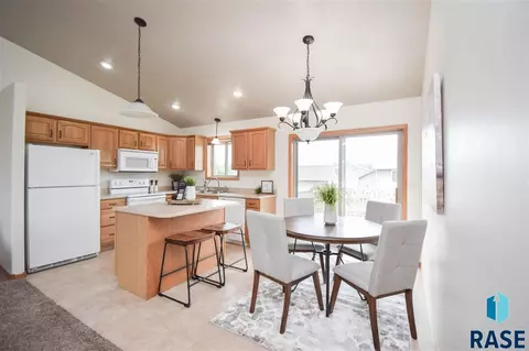 1400 E 68th St N, Sioux Falls, SD 57104 photo 9