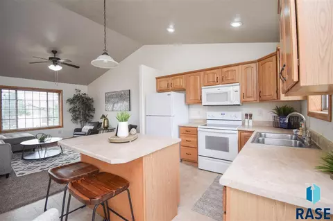 1400 E 68th St N, Sioux Falls, SD 57104 photo 8