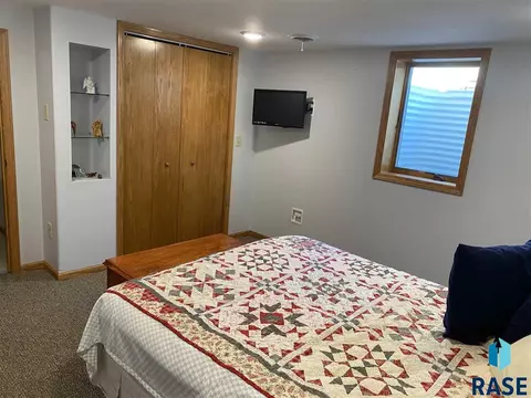 910 12th Ave, Mitchell, SD 57301 photo 18