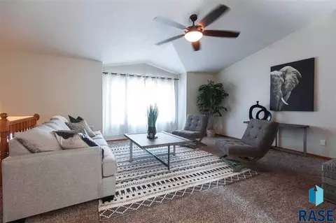 300 Deerview Ave, Tea, SD 57064 photo 7