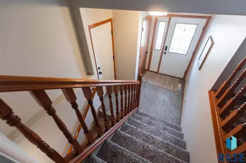 300 Deerview Ave, Tea, SD 57064 photo 4