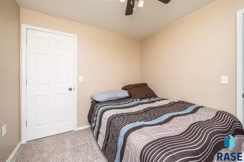 109 E 5th St, Dell Rapids, SD 57022 photo 18