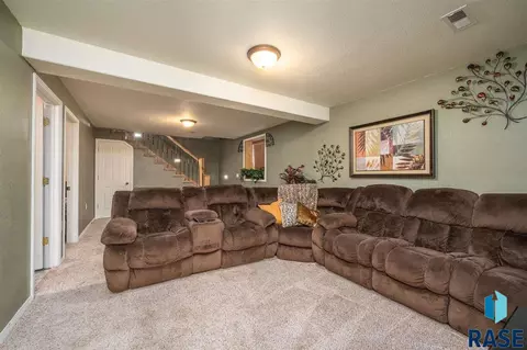 109 E 5th St, Dell Rapids, SD 57022 photo 15