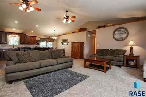 47174 245th St, Dell Rapids, SD 57022 photo 4