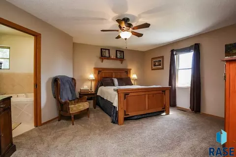 47174 245th St, Dell Rapids, SD 57022 photo 12