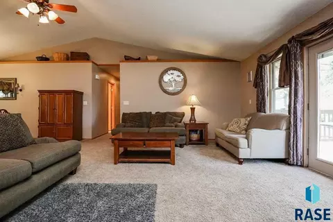47174 245th St, Dell Rapids, SD 57022 photo 3