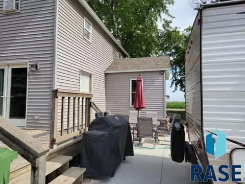 321 N Cherry St, Freeman, SD 57029 photo 29