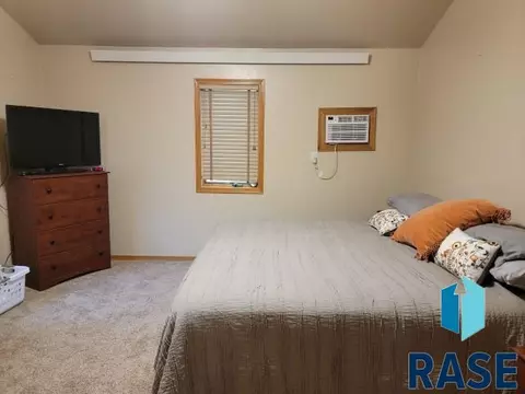 321 N Cherry St, Freeman, SD 57029 photo 15