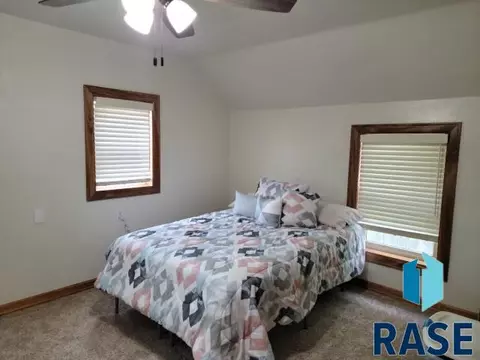 321 N Cherry St, Freeman, SD 57029 photo 16