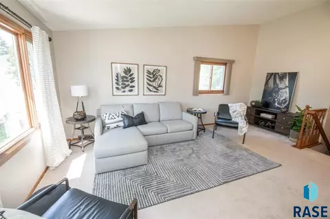 4508 E Oak St, Sioux Falls, SD 57103 photo 4