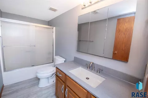 4508 E Oak St, Sioux Falls, SD 57103 photo 17