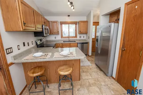 4508 E Oak St, Sioux Falls, SD 57103 photo 6
