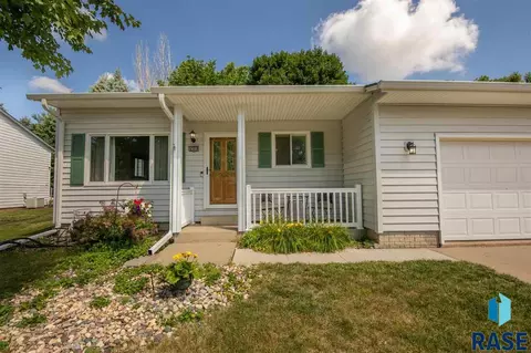 4508 E Oak St, Sioux Falls, SD 57103 photo 2