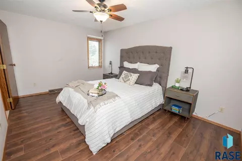 4508 E Oak St, Sioux Falls, SD 57103 photo 12