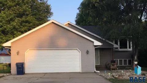 721 Ellis St, Centerville, SD 57014 photo 2