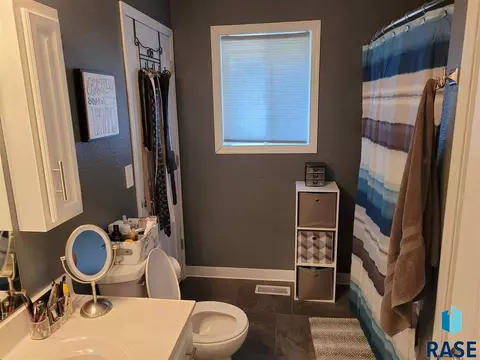 721 Ellis St, Centerville, SD 57014 photo 7