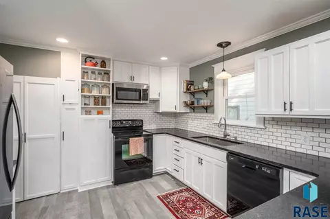 1012 S Phillips Ave, Sioux Falls, SD 57105 photo 9