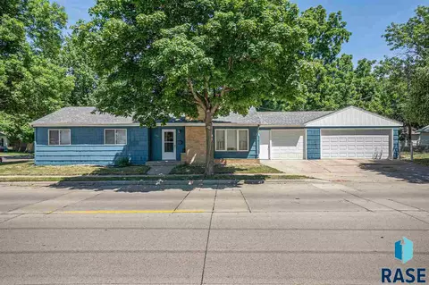716 W 22nd St, Sioux Falls, SD 57105 photo 2