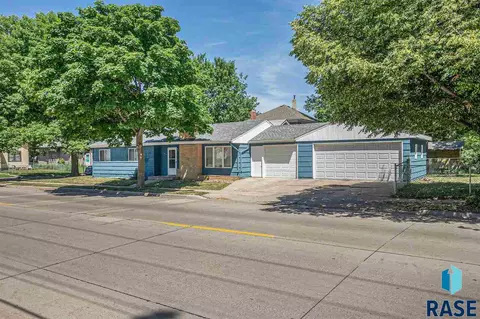 716 W 22nd St, Sioux Falls, SD 57105 photo 4