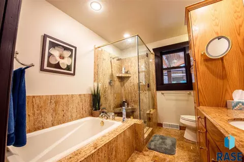 2441 Fairway Cir, Mitchell, SD 57301 photo 23
