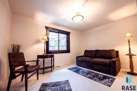 2441 Fairway Cir, Mitchell, SD 57301 photo 29
