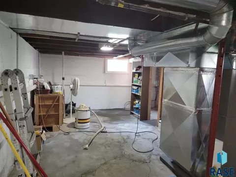 708 S Poplar St, Freeman, SD 57029 photo 26