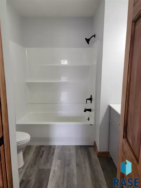 708 S Poplar St, Freeman, SD 57029 photo 16