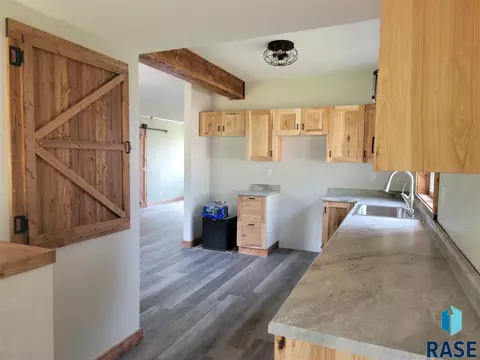 708 S Poplar St, Freeman, SD 57029 photo 10