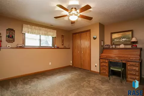 2017 S Queens Ave, Sioux Falls, SD 57106 photo 28
