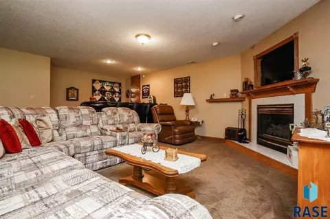 2017 S Queens Ave, Sioux Falls, SD 57106 photo 22