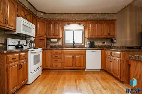 2017 S Queens Ave, Sioux Falls, SD 57106 photo 7