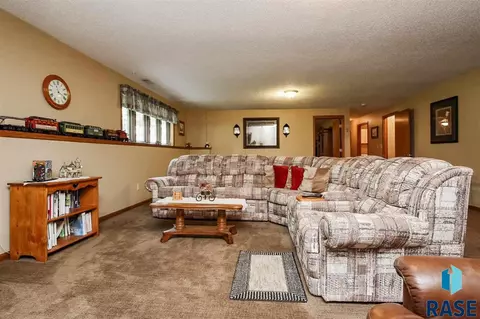 2017 S Queens Ave, Sioux Falls, SD 57106 photo 23