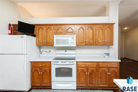 816 S Parkview Blvd, Brandon, SD 57005 photo 9