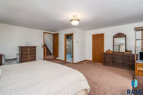 568 E 3rd St, Parker, SD 57053 photo 12