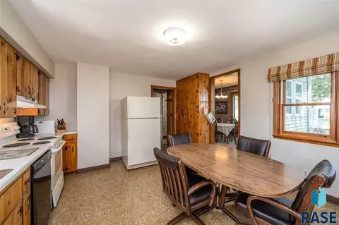 568 E 3rd St, Parker, SD 57053 photo 10