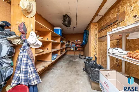 568 E 3rd St, Parker, SD 57053 photo 26